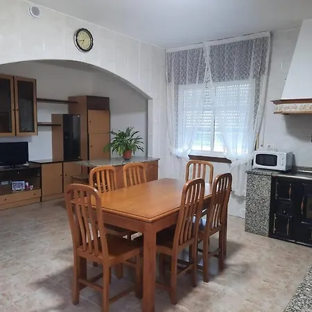 Fogar Dos Petellos, Mondariz. * Мондарис