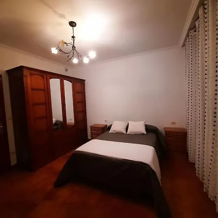 Fogar Dos Petellos, Mondariz. *